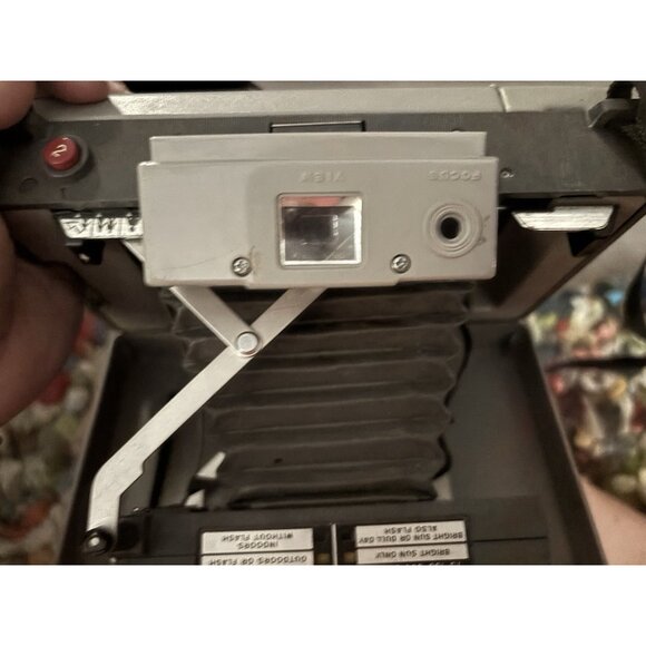 Vintage POLAROID Land Camera Automatic 230 Camera w/Strap Original Box UNTESTED - Picture 6 of 11